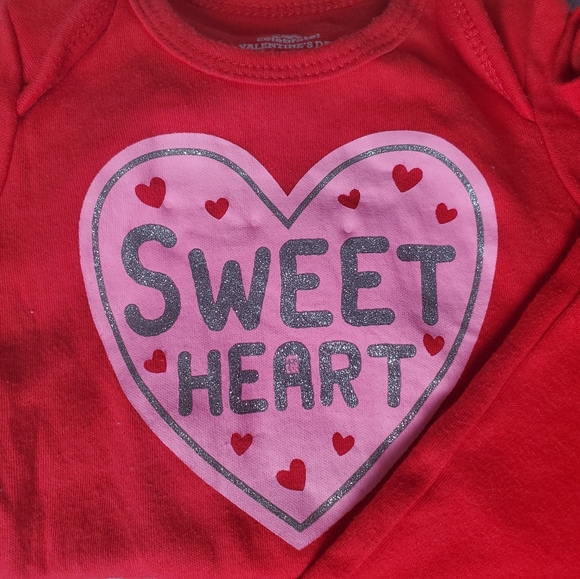 2 Red Valentines onesies size 3-6 months - Picture 3 of 4
